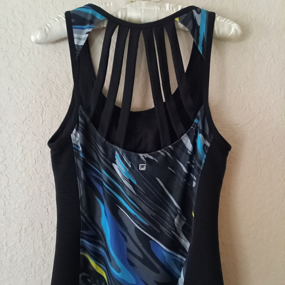 Fabletics Top.  Size M. - Picture 2 of 3